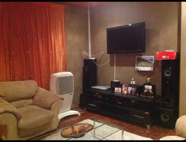 3 BEDROOM HOUSE FOR SALE IN WOODLANDS